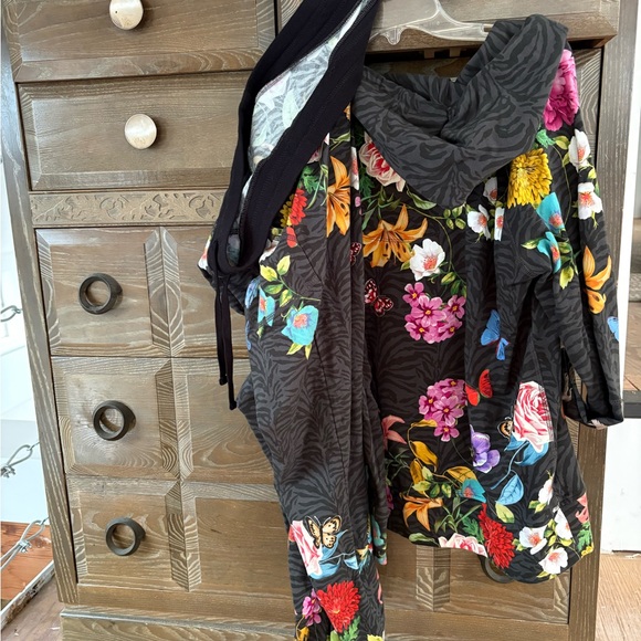 Johnny Was hoodie and sweatpants set both medium EUC - Picture 5 of 10